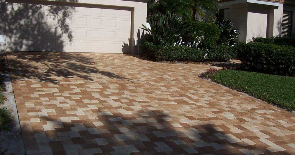 Paver Solutions: Elevating Florida’s Outdoor Living Experience